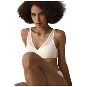 Triumph Signature Sheer Non Wired Bra - Ecru White