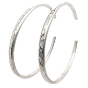 Ti2 Titanium Ripple Hoop Earrings - Natural Silver